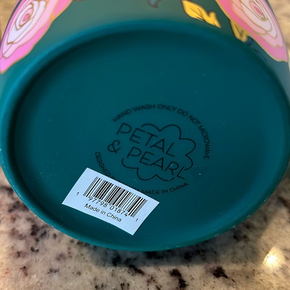 NWT! Pearl & Petal Mug - Picture 4 of 4